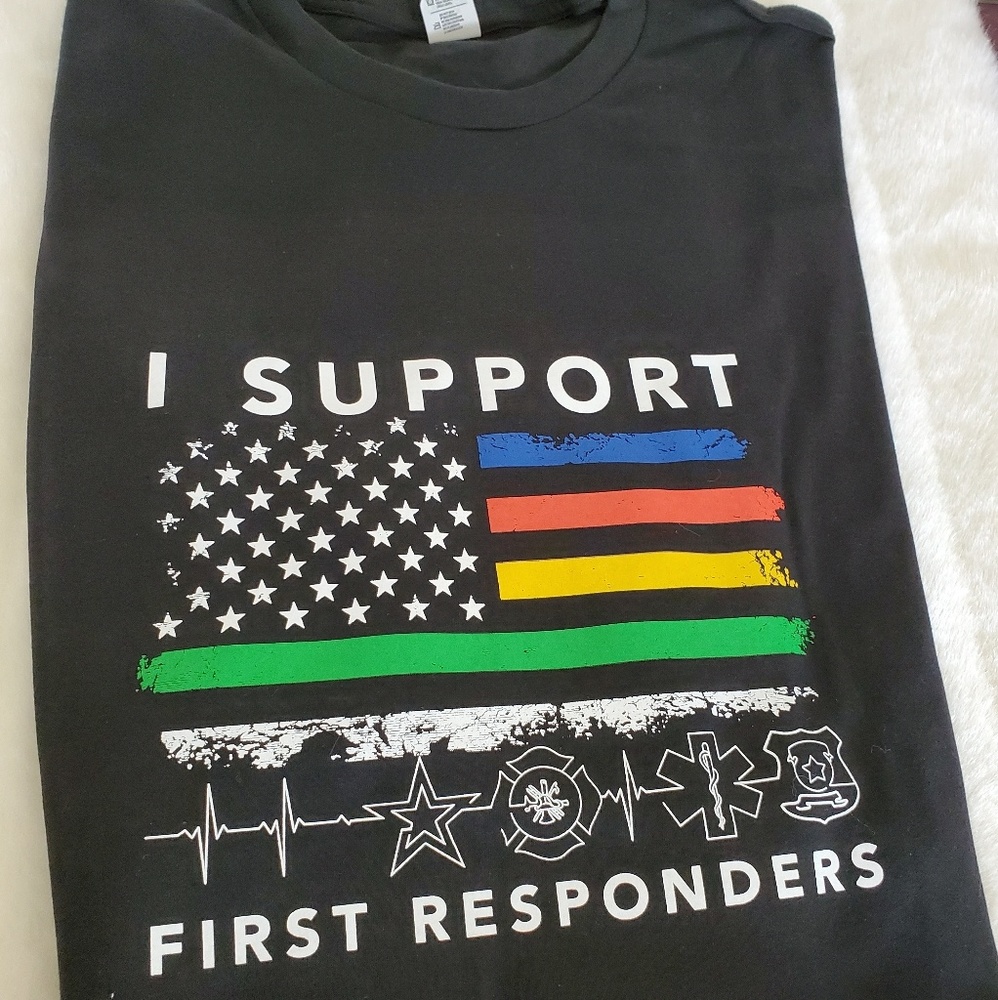 I SUPPORT FIRST RESPONDERS GRAPHIC TEE